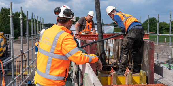 Betonploeg: voorman-timmerman